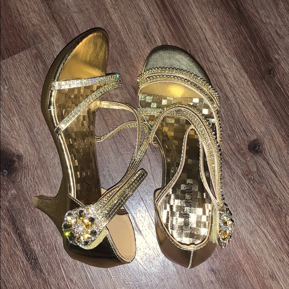 High heel shoes